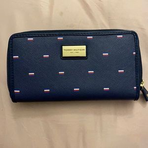 Tommy Hilfiger wallet